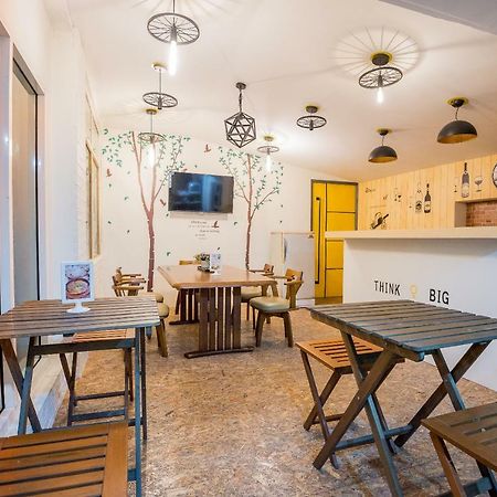 T Smy House Vandrehjem Bangkok Eksteriør billede
