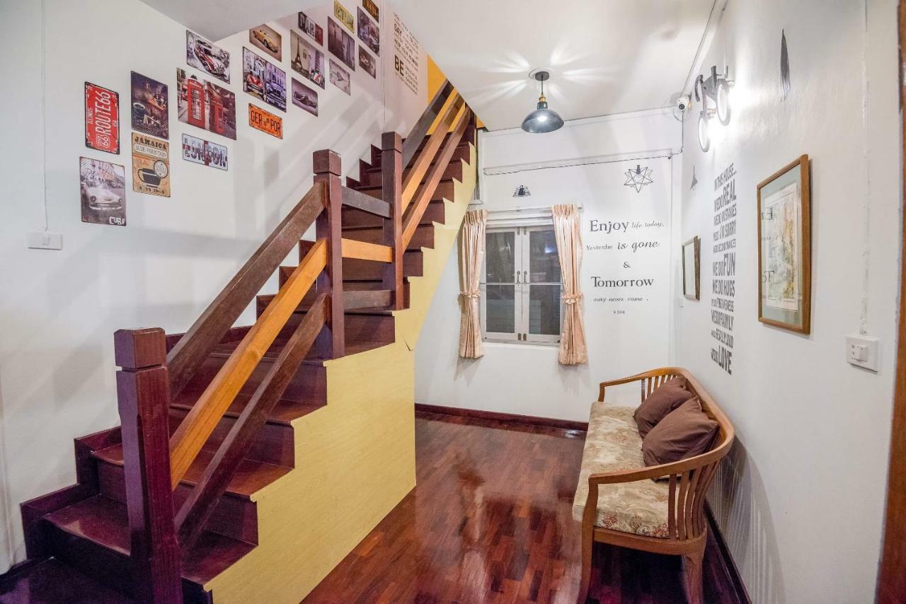 T Smy House Vandrehjem Bangkok Eksteriør billede