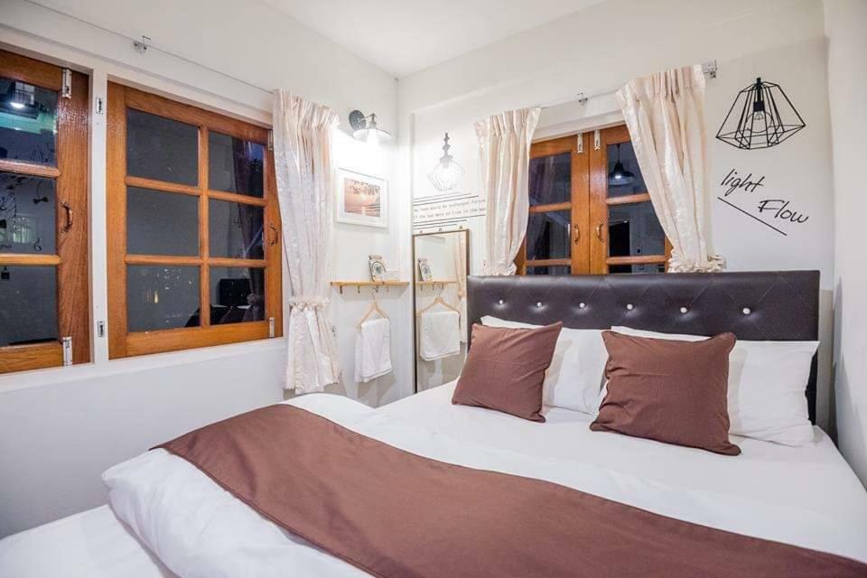 T Smy House Vandrehjem Bangkok Eksteriør billede