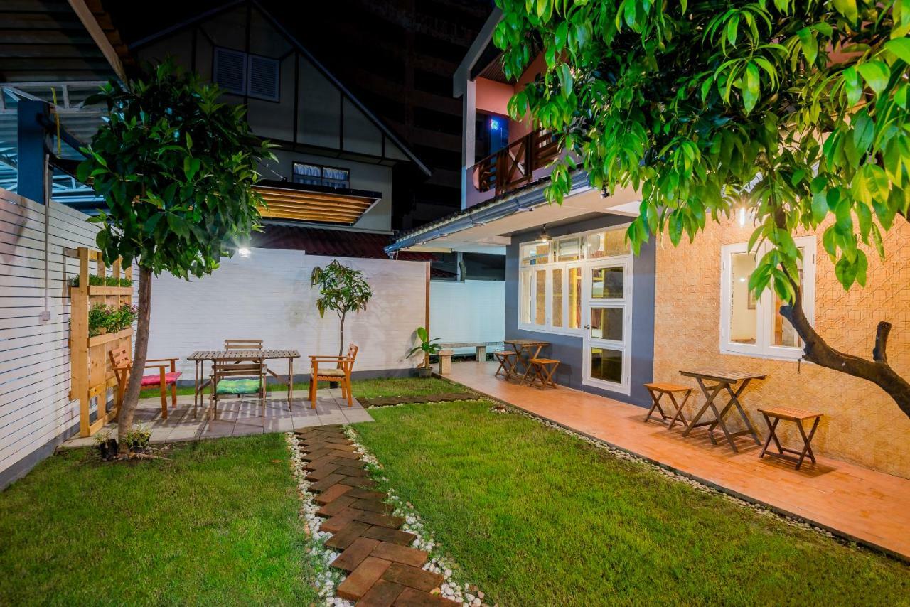 T Smy House Vandrehjem Bangkok Eksteriør billede