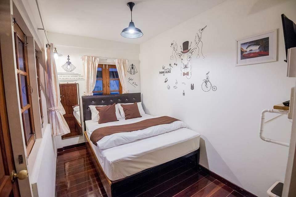 T Smy House Vandrehjem Bangkok Eksteriør billede