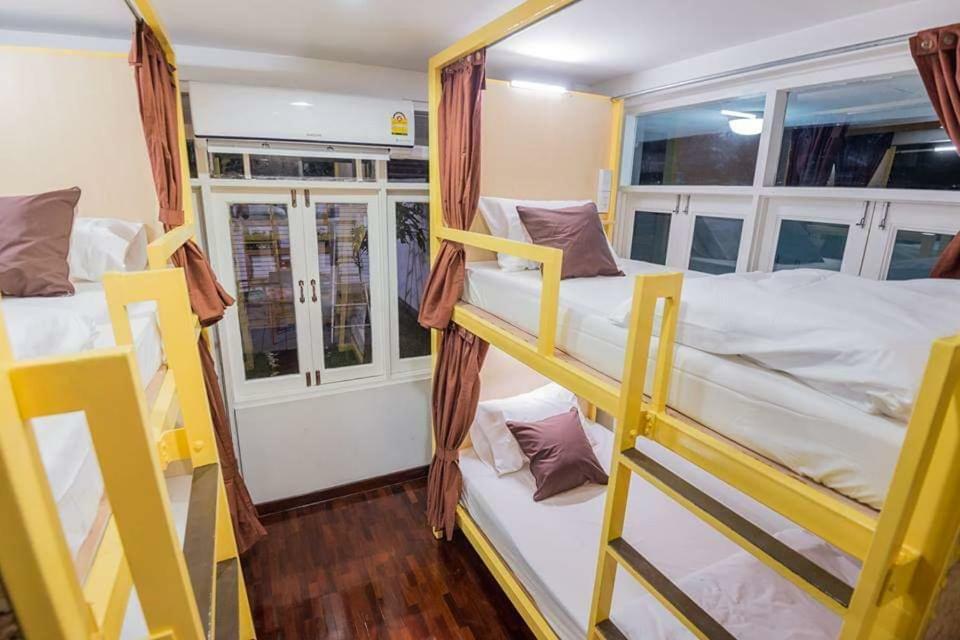 T Smy House Vandrehjem Bangkok Eksteriør billede